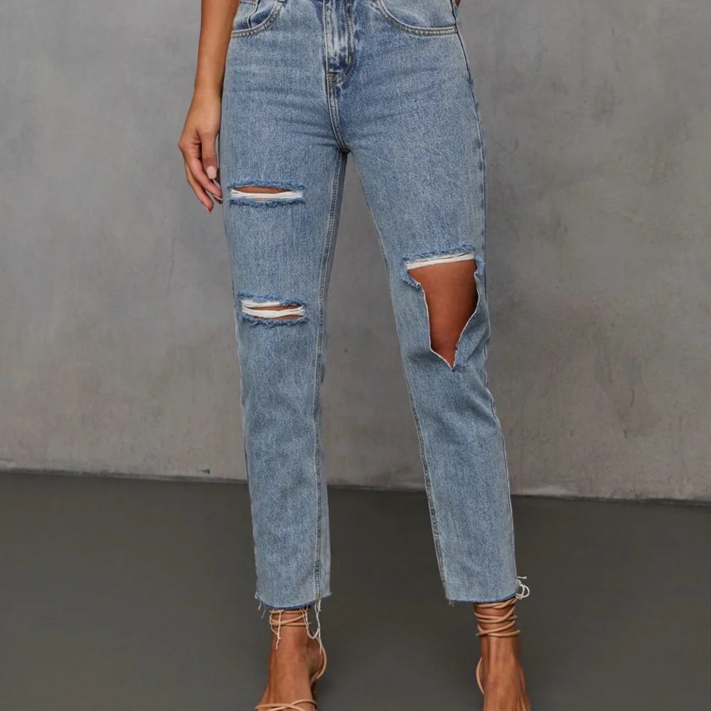 VICI Collection Mila High Rise Distressed Jeans - Picture 7 of 12